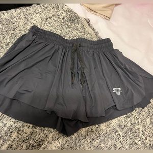 Keiki Kona shorts - worn only a few times - Medium